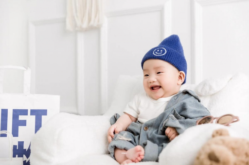 滁州宝宝躺着吃奶有影响吗